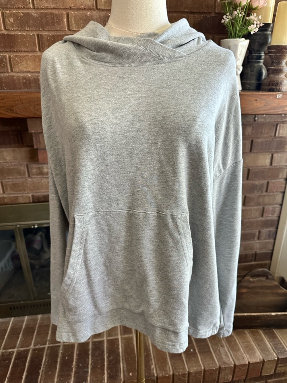 SUNDRY Heather Grey Hoodie Pink Contrast Stitch Back Seam Size XS Made in USA